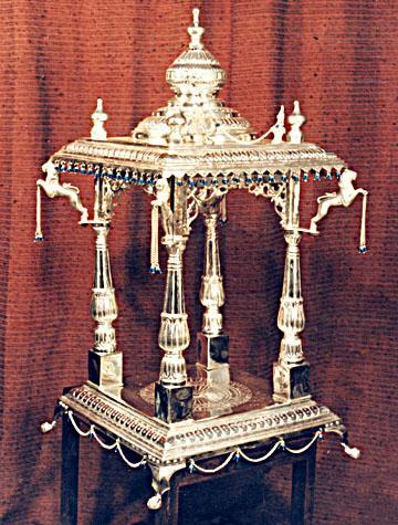 Five Metals Metals with Silver like appearance