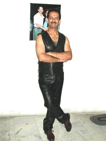 Waist coat(504) in black sheep nappa. Pant(1984) in black goat nappa