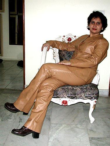 (580) Jacket and (584) Trousers in Tobacco sheep nappa