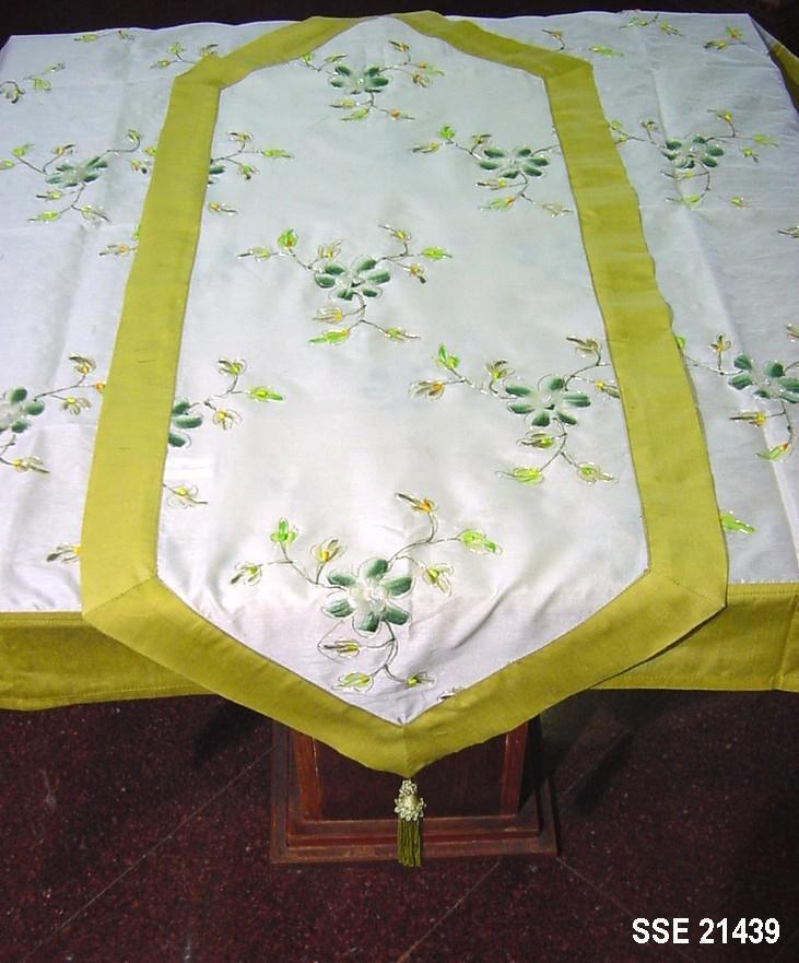 Runner and Table Cloth