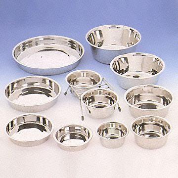 Pet Dishes for Dispensing Food and Water