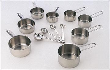 MEASURING CUPS & SPOONS