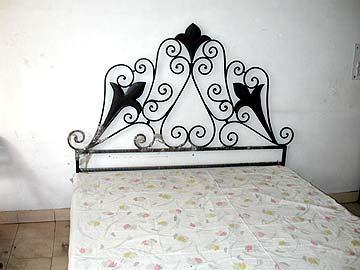 Wrought Iron Beds - Wrought Iron, 48x60 Inches, Black | Elegant Design, Durable Material, Strong Support, Powder Coated Finish