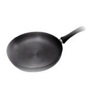 Hard anodised aluminium household utensils