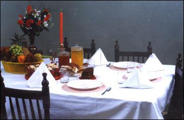 Momie Napkins & Table Tops