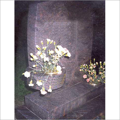 Monument (Grave stone)