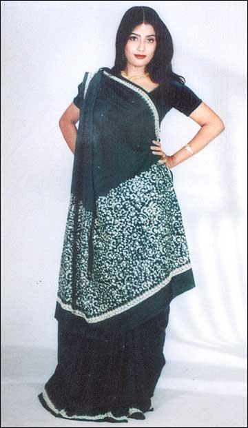 Premium Sarees - Silk 5.5 Meters Dark Green, Printed | Elegant Design, Soft Fabric, Unique Pattern, Traditional Look