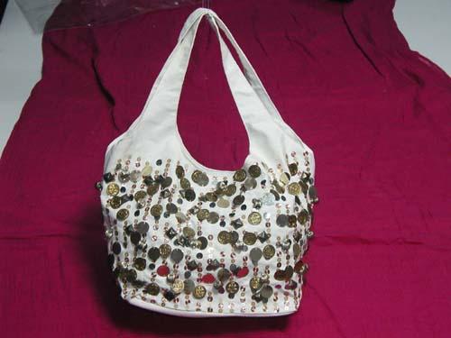 EMBROIDED BAG