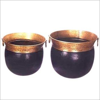 Brass Planter set of 2 pcs