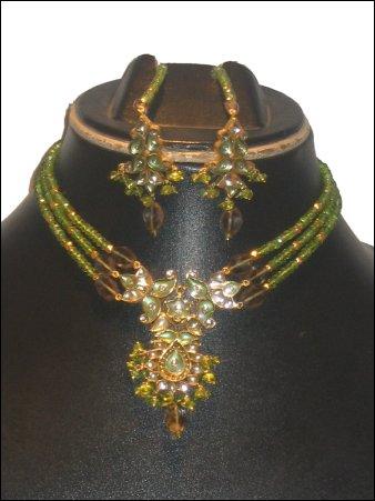 Kundan Necklace Set
