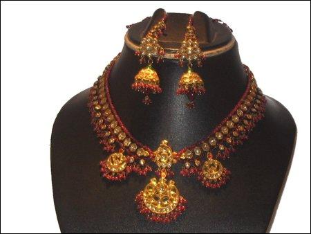 Kundan Necklace Set
