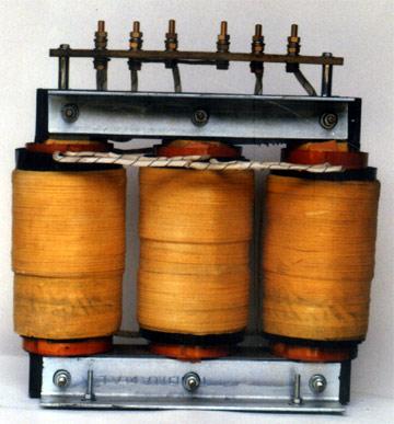 Three phase to single phase transformer