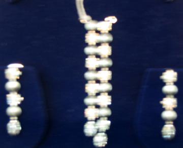 White Gold Pandel Set - 18K Gold 18 gm, White Color, 1.7 ct Diamond, Elegant Design