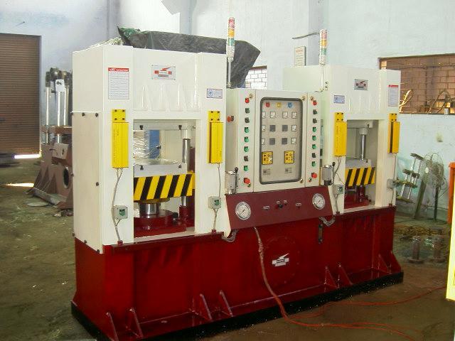 Hydraulic Compression Moulding Presses -Double station Type