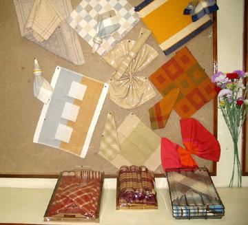 Gift set of Placemat Napkins and Napkin Rings