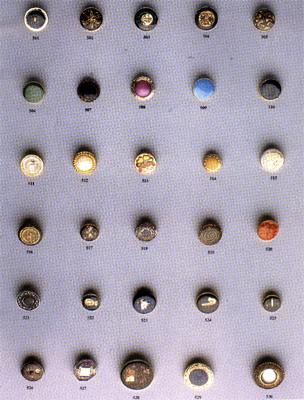 Meena Buttons