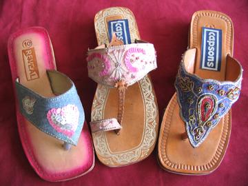 Girls/Ladies Leather Footwear