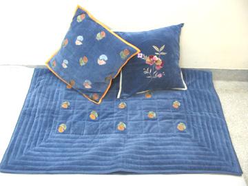 Cushions & Quilt