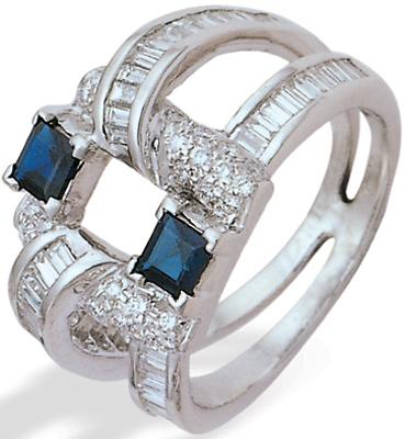 An unsual 750 White Gold Ribbon Ring