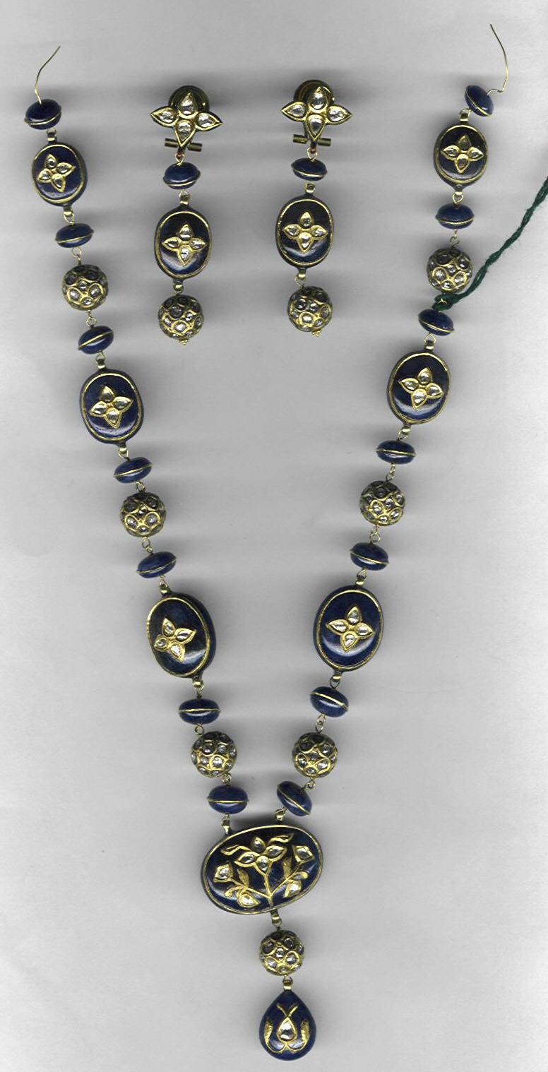 Blue Sapphire With Diamonds