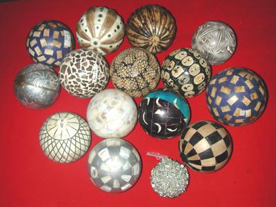 horn,bone,shell,coco,decorative balls