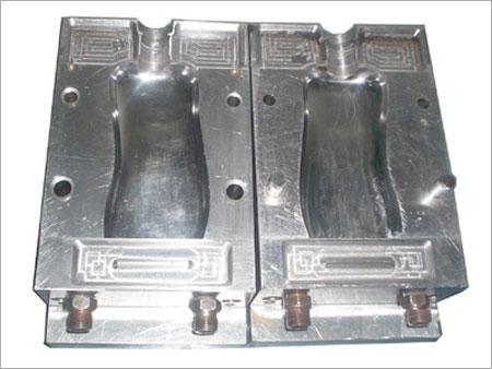 Moulds and plastic components for the automotive industry