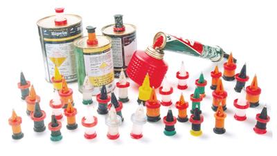 POURERS FITTED ON TIN CONTAINERS