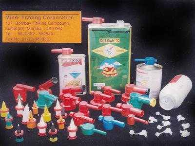 POURERS FITTED ON TIN CONTAINERS