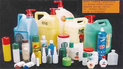 POURERS FITTED ON PLASTIC CONTAINERS