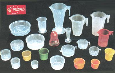 MEASURE CUPS WITH CALIBRATION OF 5ML TO 500ML CAPACITIES