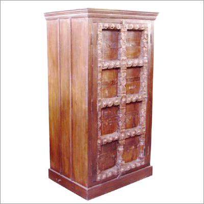 HANDCRAFTED FURNITURE