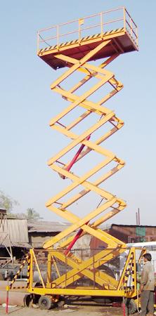 Scissor Lifts By DELITE SYSTEMS ENGINEERING (I) PVT. LTD.