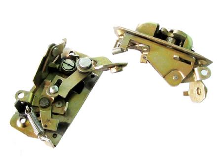 Land Crushier Door Latch