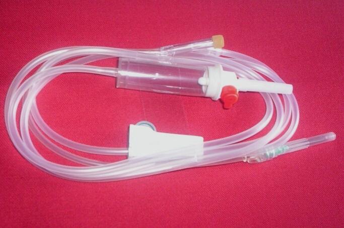 I. V. SET (PLATIUM) WITH "Y" SITE & LUER LOCK