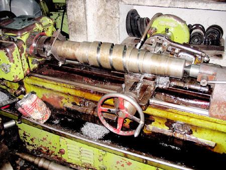 Worm Cutting Machine