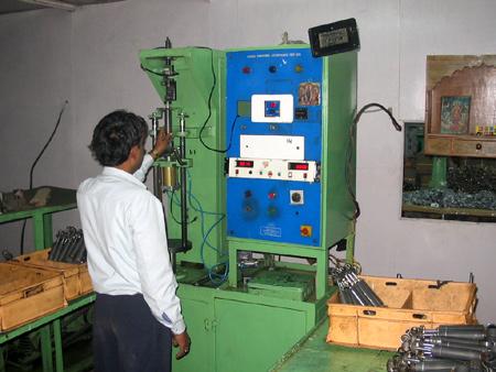 Shock Absorber Dynamic Testing Machine