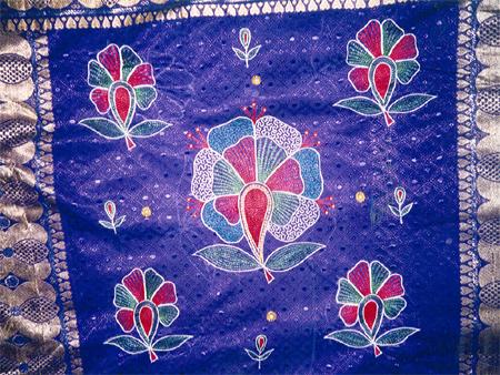 RHMK - FLOWER DESIGN - ART SILK THREAD EMBROIDERY