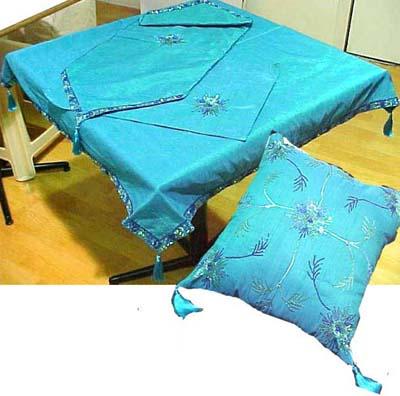 HAND EMBROIDERED TABLE SET