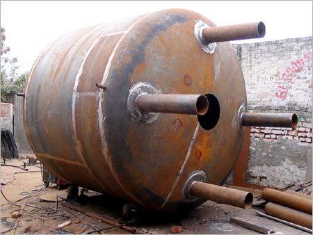 Fabricated tank (chemical equipments)