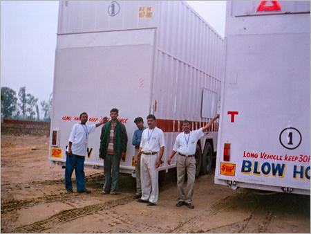 Packers & Movers - Cardboard & Bubble Wrap Packing, 5-10 Person Team | 24/7 Support, Loading, Transport, Unloading, Unpacking