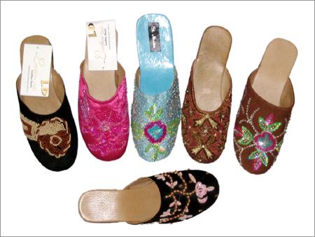 Leather Chappals & Slippers