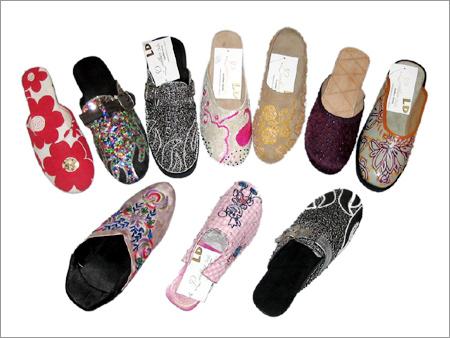 Leather Chappals & Slippers