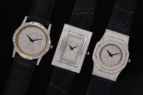 Gent's Watches With Leather Belt