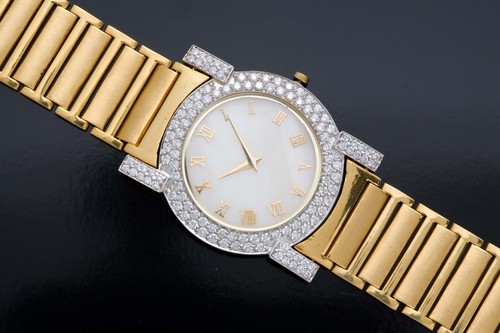 Gent's Watch With Gold Belt