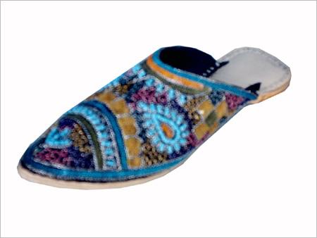 Embroidered Chappal