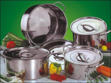 Shallow Stock Pot - Stainless Steel, Variable Size, Fitted Lid | Durable, Even Heating, Easy Cleaning, Stackable, Lightweight, Wire Handle