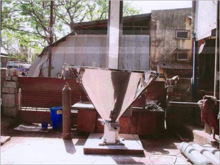 Pharmaceutical Machinery-Tipper