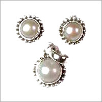 Silver Jewelery studded with semi-precious stones