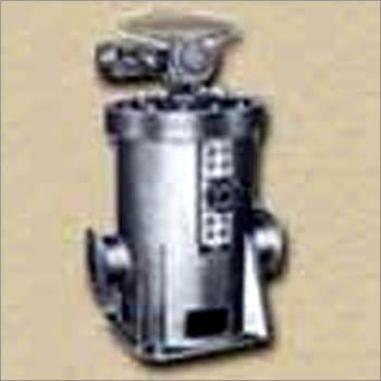 Self cleaning strainers