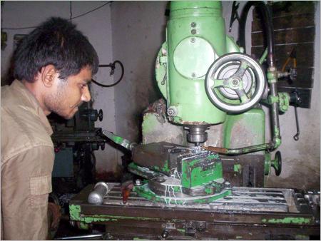Milling Machine Vertical